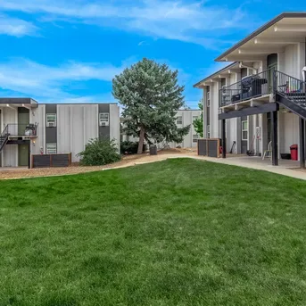 Julian Square Apartments landscaped courtyard alternate view